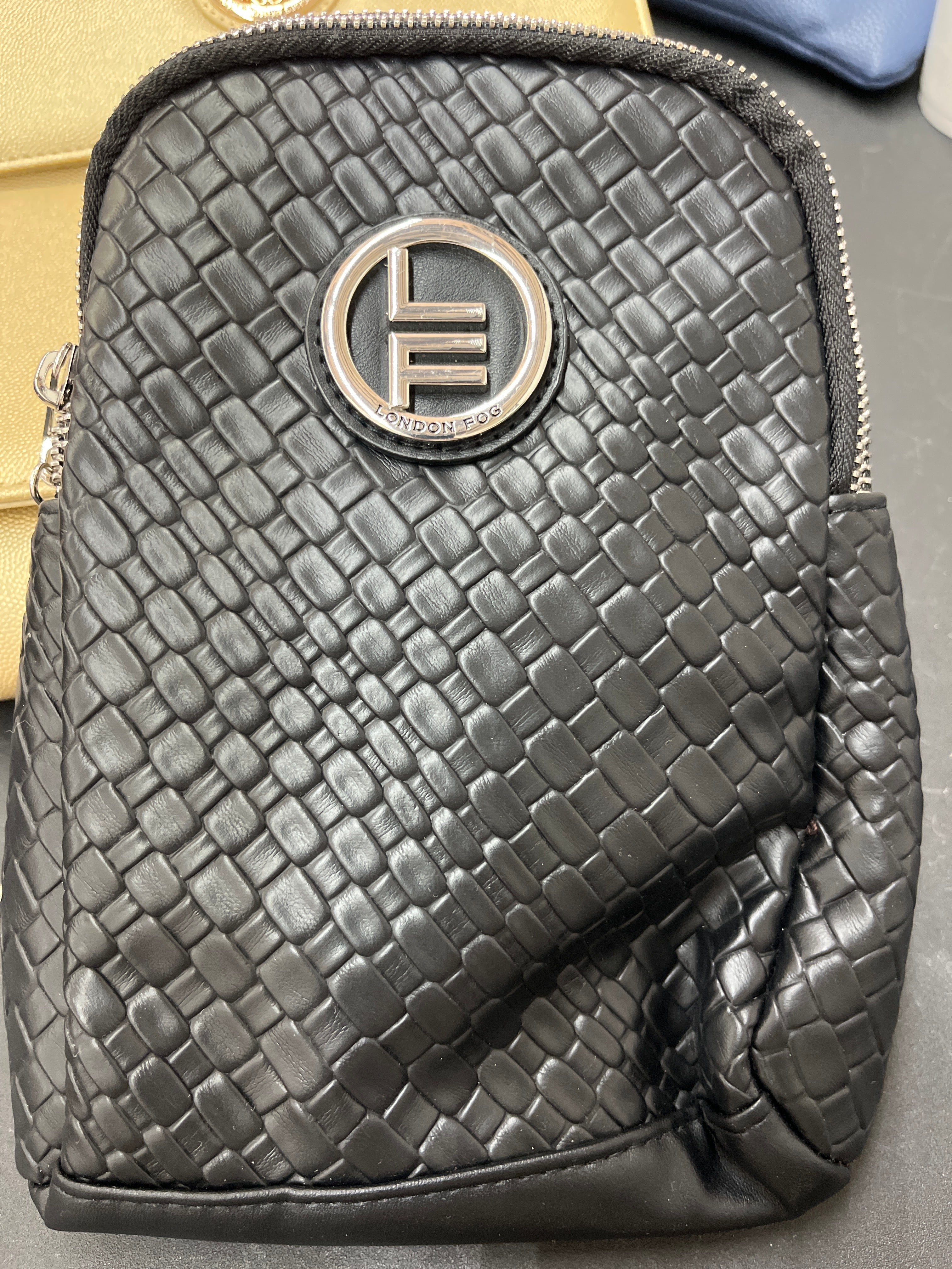 LONDON FOG SLING BAG