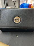 Black clutch
